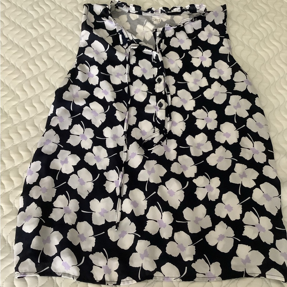 LOFT Navy, lilac, and White Floral Sleeveless Top Size Medium